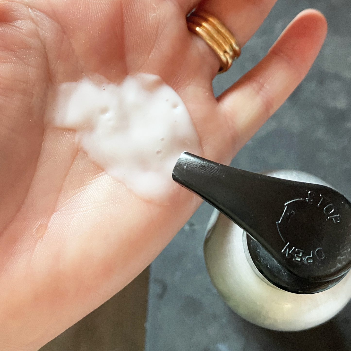 Light Conditioner | Refill | 240ml | Detangling fine hair