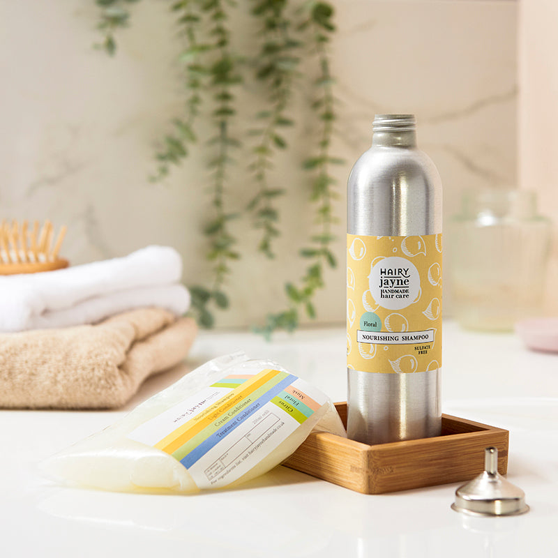 4 ways to indulge a student who’s leaving home with brilliant sustainable haircare gifts