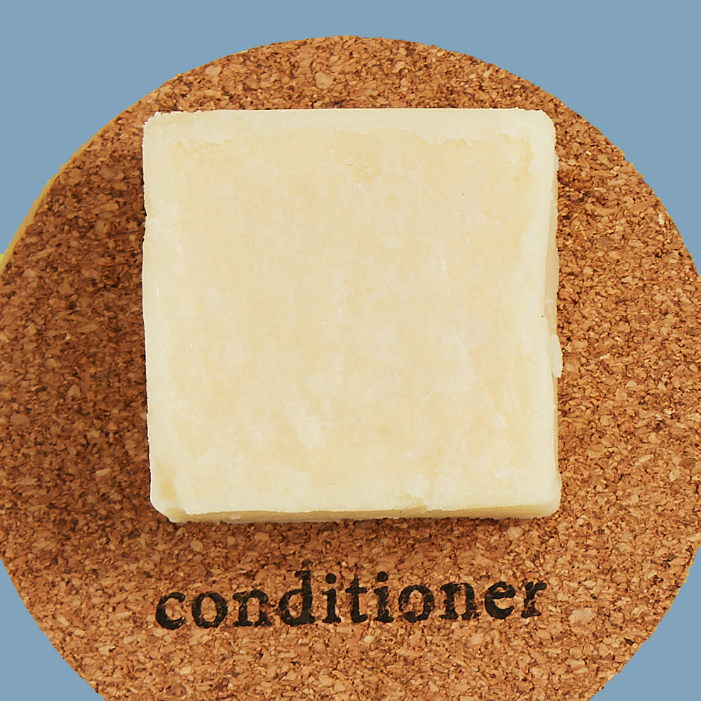 Herbal Conditioner Bar, naked – dry, wavy + curly hair